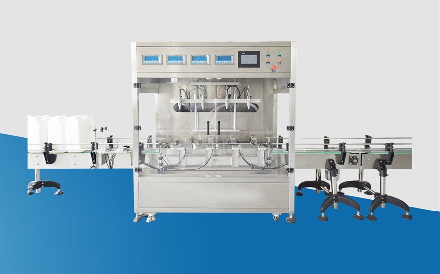 熱烈歡迎！全自動稱重式食用油灌裝機(jī)蒞臨指導(dǎo)工作