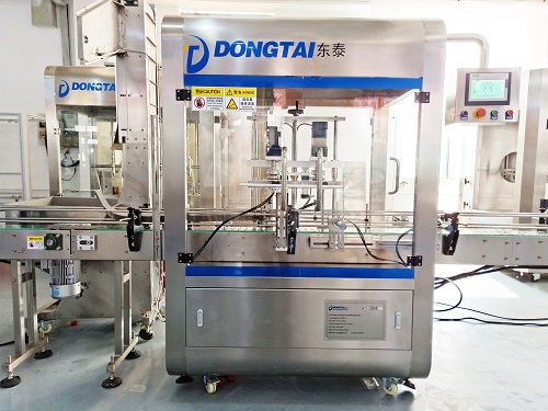 與科研相結(jié)合，鑄造一個不一樣的食用油灌裝機(jī)